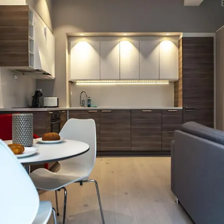Apartment Lovely In Downtown *
