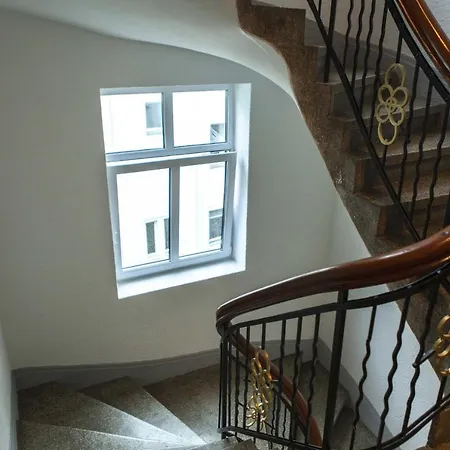 Lovely In Downtown Apartment *